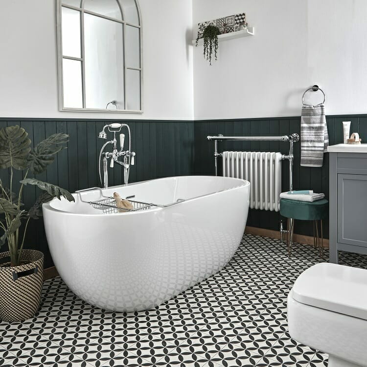 Traditional style bathroom space