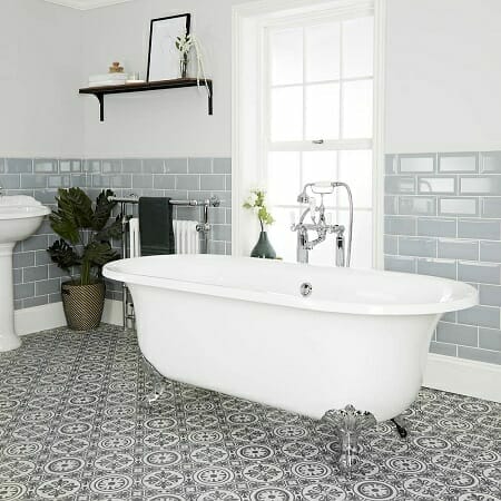 Milano Richmond White Traditional Freestanding Bath w/ Silver Feet